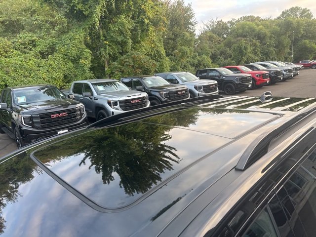 New 2026 GMC Acadia AT4 w/ Super Cruise Package image 13