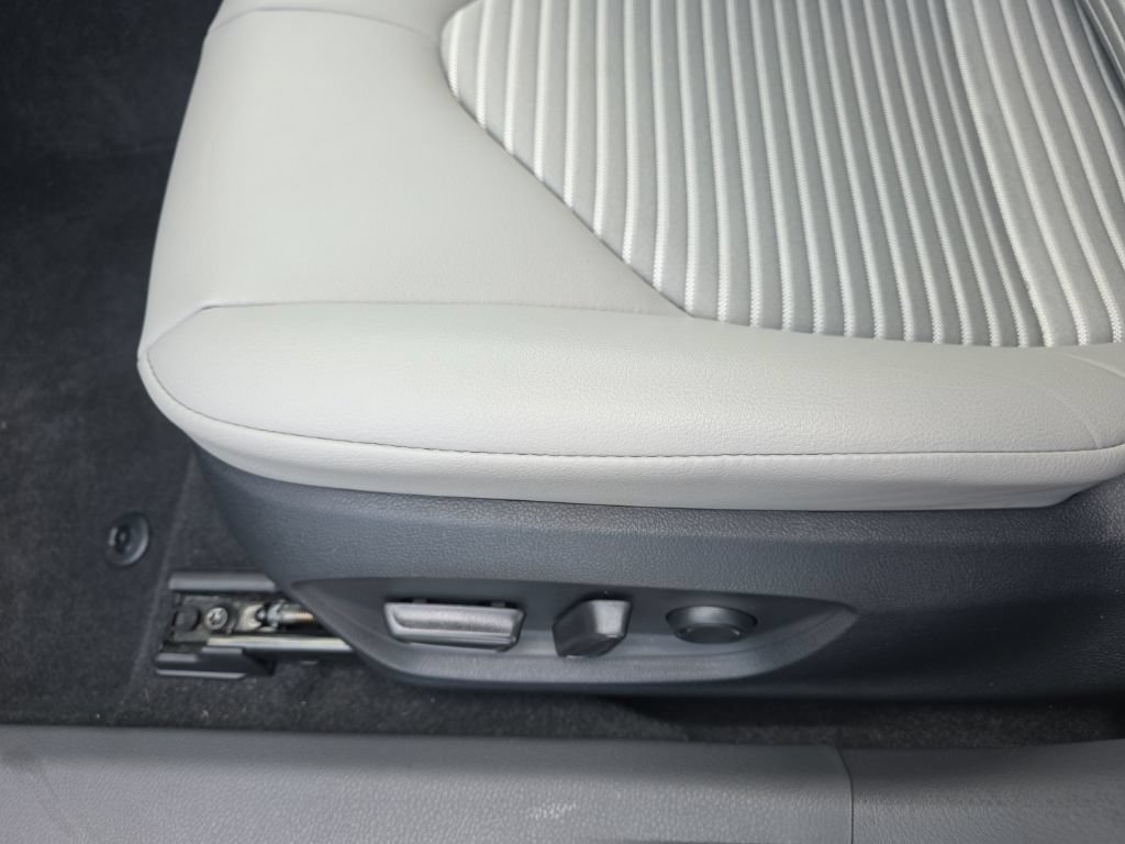 Certified 2024 Toyota Camry SE w/ Convenience Package FWD image 15