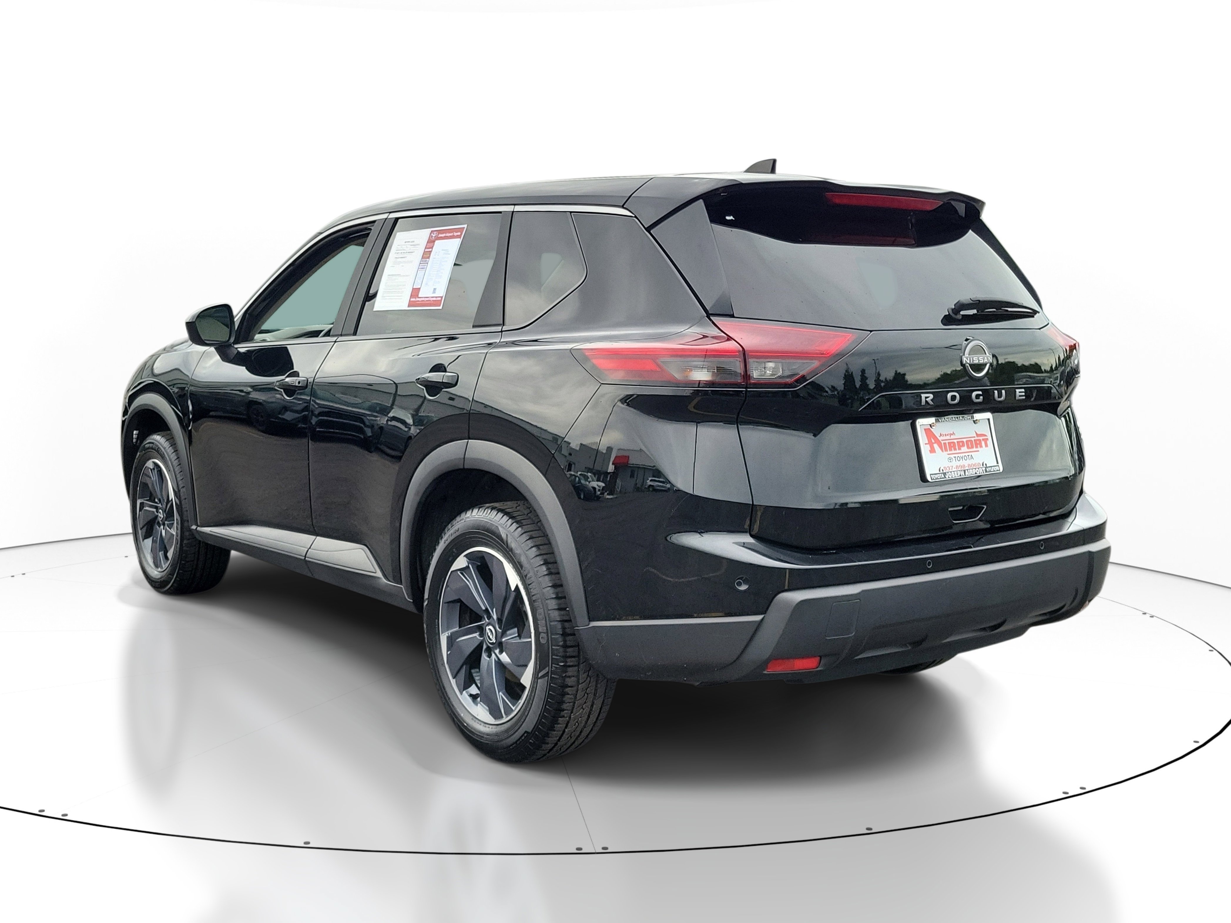 Used 2025 Nissan Rogue SV FWD image 3