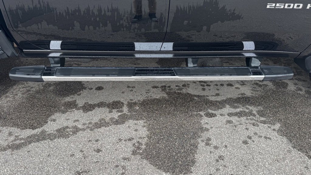 Used 2022 Chevrolet Silverado 2500 LTZ w/ LTZ Premium Package image 13