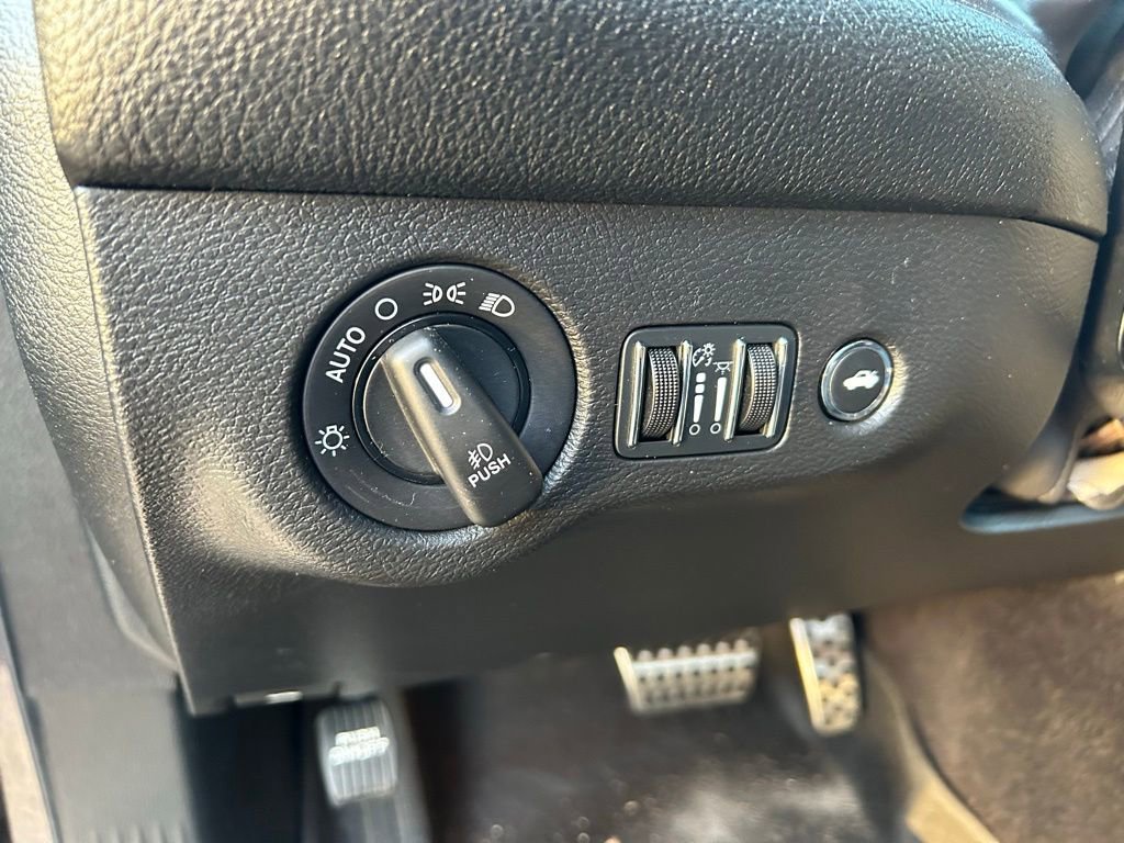 Used 2017 Dodge Challenger R/T Plus image 18