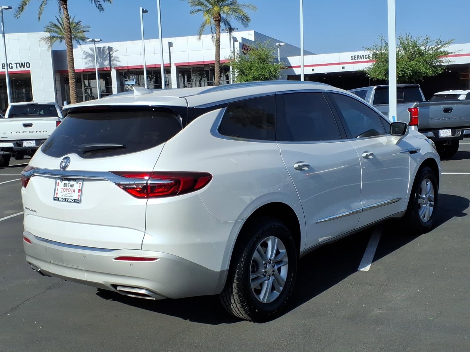 Used 2021 Buick Enclave Essence w/ Trailering Package, 5000 lbs. FWD image 4