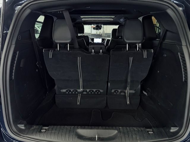 Used 2025 Chrysler Pacifica Limited FWD image 12