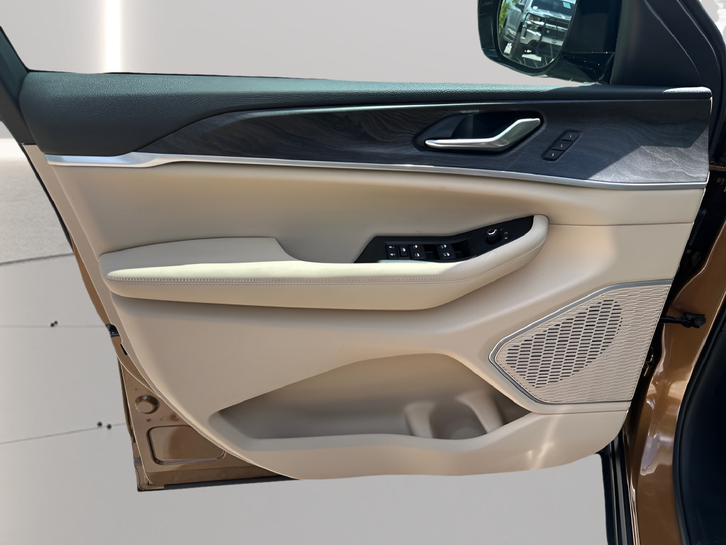 New 2026 Jeep Grand Cherokee Limited RWD image 16