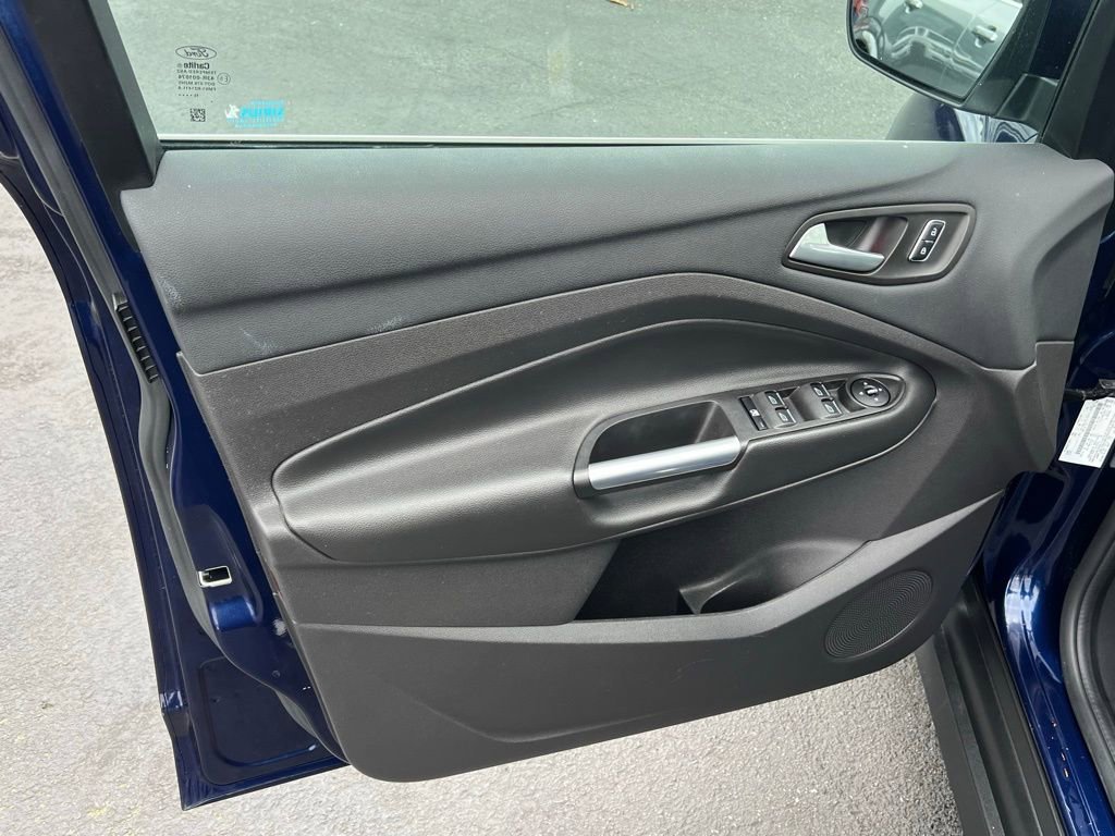 Used 2016 Ford C-MAX Energi SEL w/ Equipment Group 302A image 11