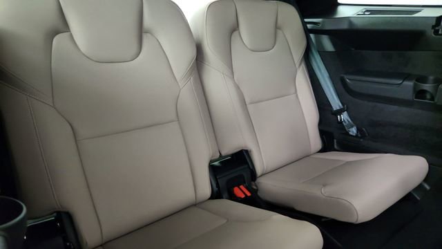 New 2026 Volvo XC90 T8 Plus w/ Protection Package Premier AWD/4WD image 34