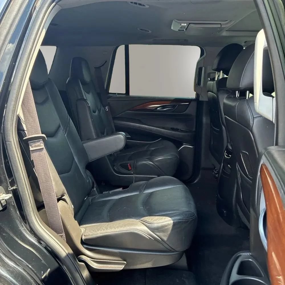 Used 2015 Cadillac Escalade Luxury AWD/4WD image 16