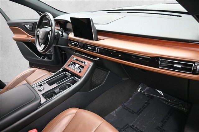 Used 2022 Lincoln Aviator Reserve w/ Equipment Group 201A AWD/4WD image 29