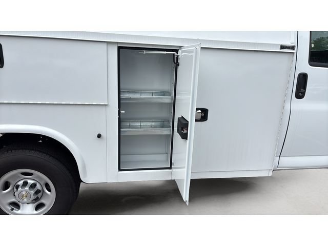 New 2025 Chevrolet Express 3500 w/ Power Convenience Package RWD image 25