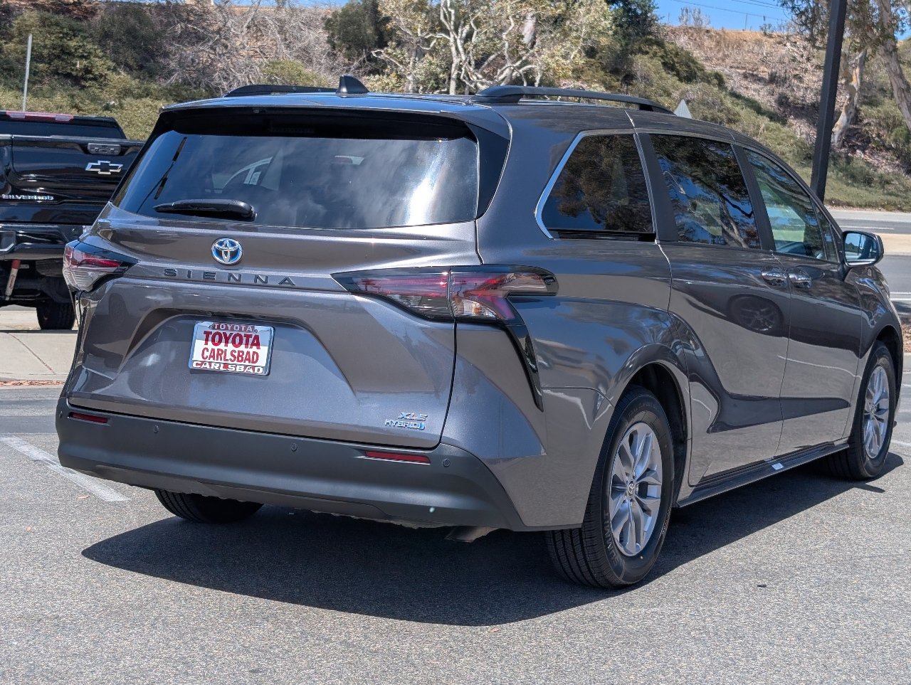 Used 2023 Toyota Sienna XLE FWD image 14