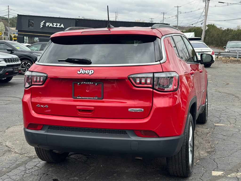 Used 2024 Jeep Compass Latitude AWD/4WD image 11