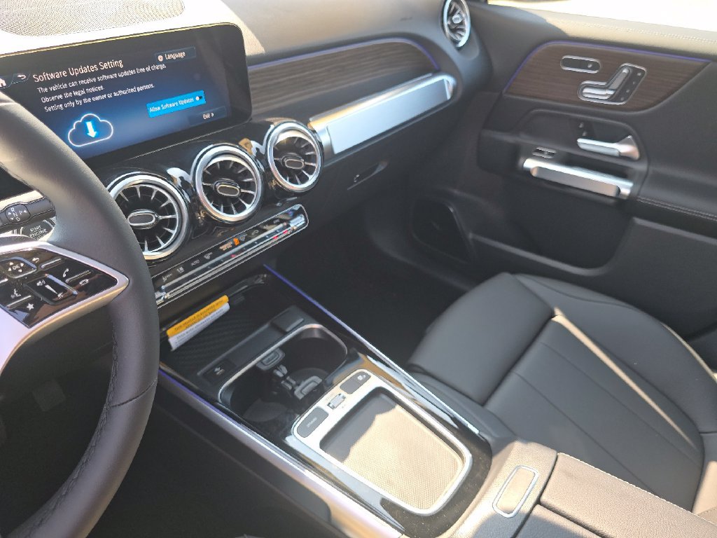 New 2026 Mercedes-Benz GLB 250 4MATIC image 30