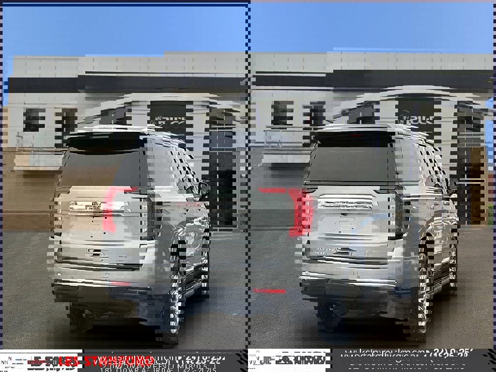 Used 2024 GMC Yukon XL SLT w/ SLT Premium Package AWD/4WD image 6