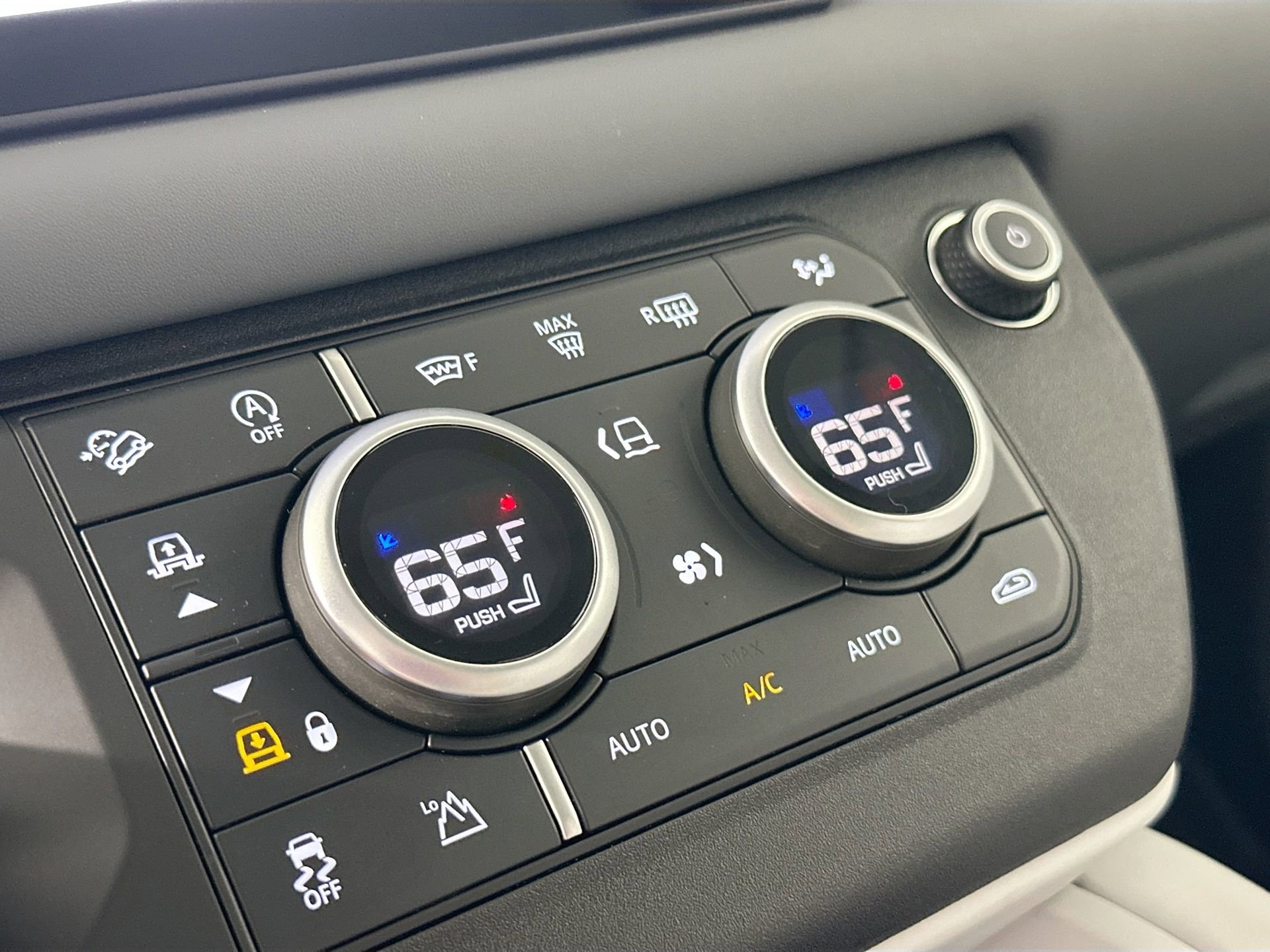 Certified 2025 Land Rover Defender 130 S image 17