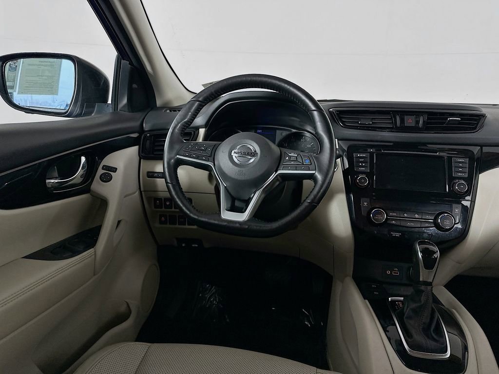 Used 2021 Nissan Rogue Sport SL image 31