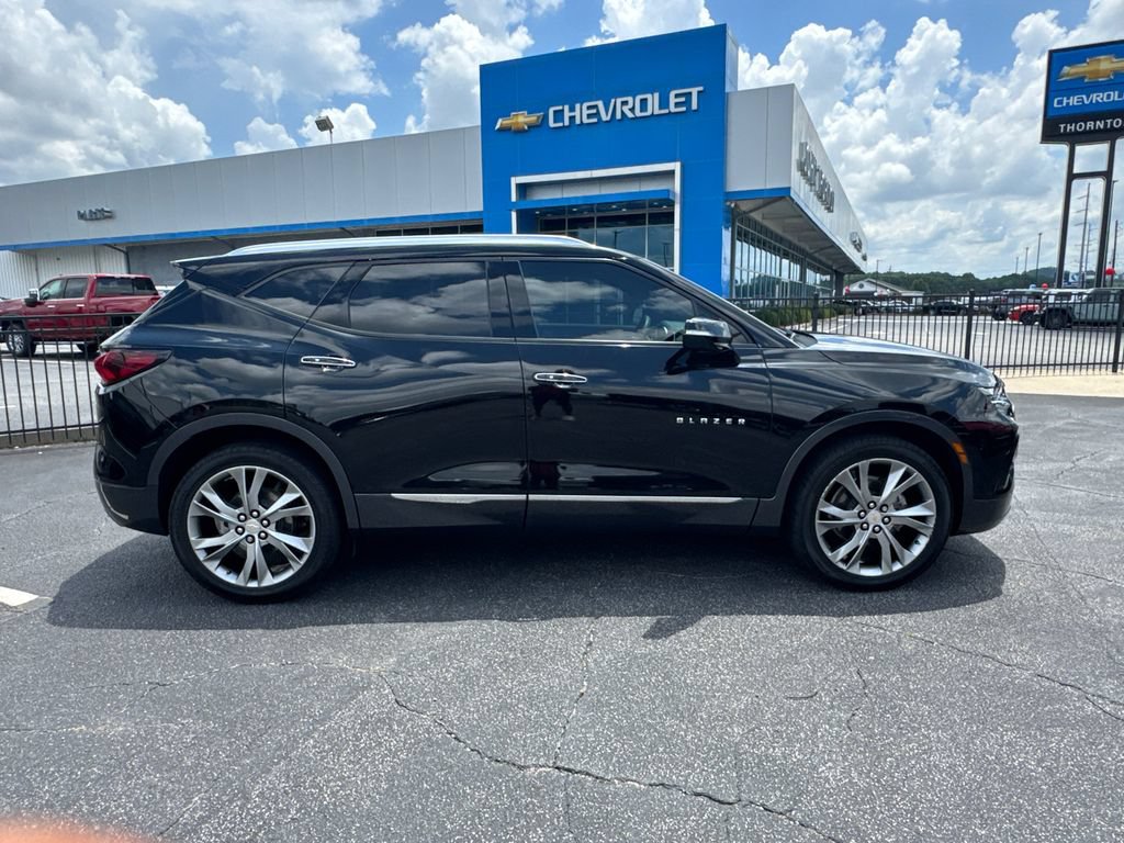 Used 2022 Chevrolet Blazer Premier w/ Enhanced Convenience Package FWD image 5