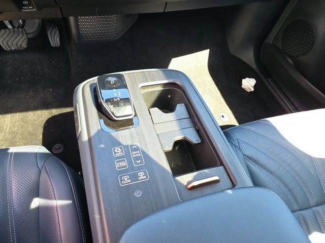 Used 2023 Nissan Ariya PLATINUM+ e-4ORCE image 19