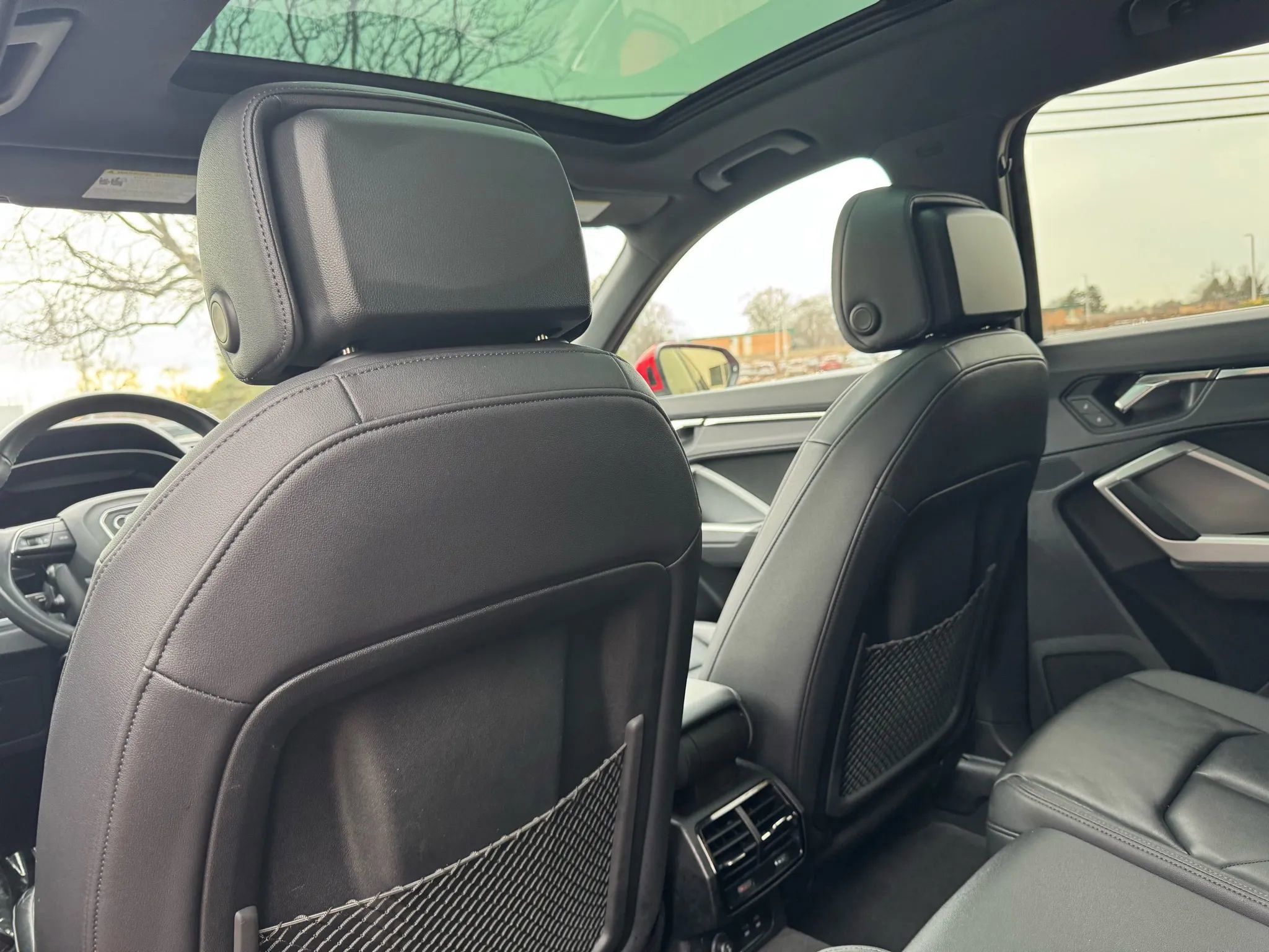 Used 2024 Audi Q3 2.0T Premium image 38