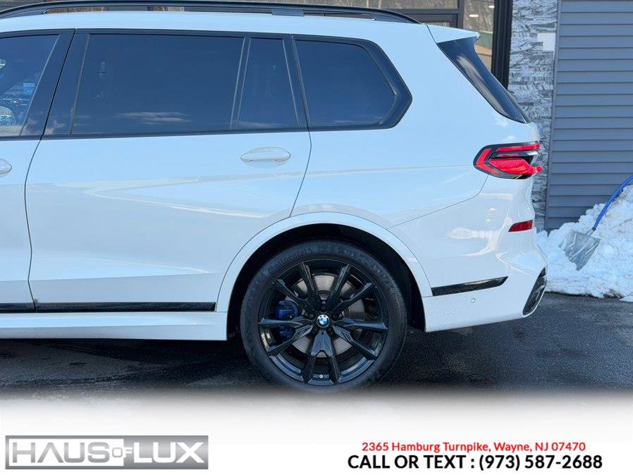 Used 2023 BMW X7 M60i image 12