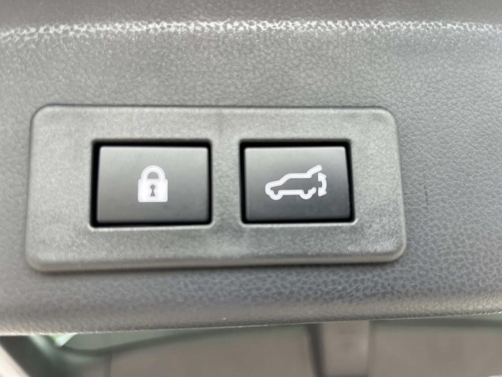 Certified 2025 Subaru Ascent Touring AWD/4WD image 22
