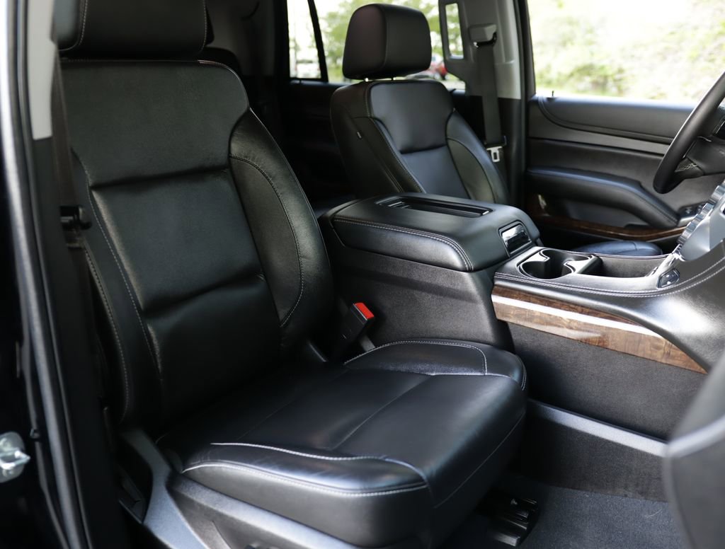 Used 2020 Chevrolet Tahoe LT w/ Luxury Package AWD/4WD image 33
