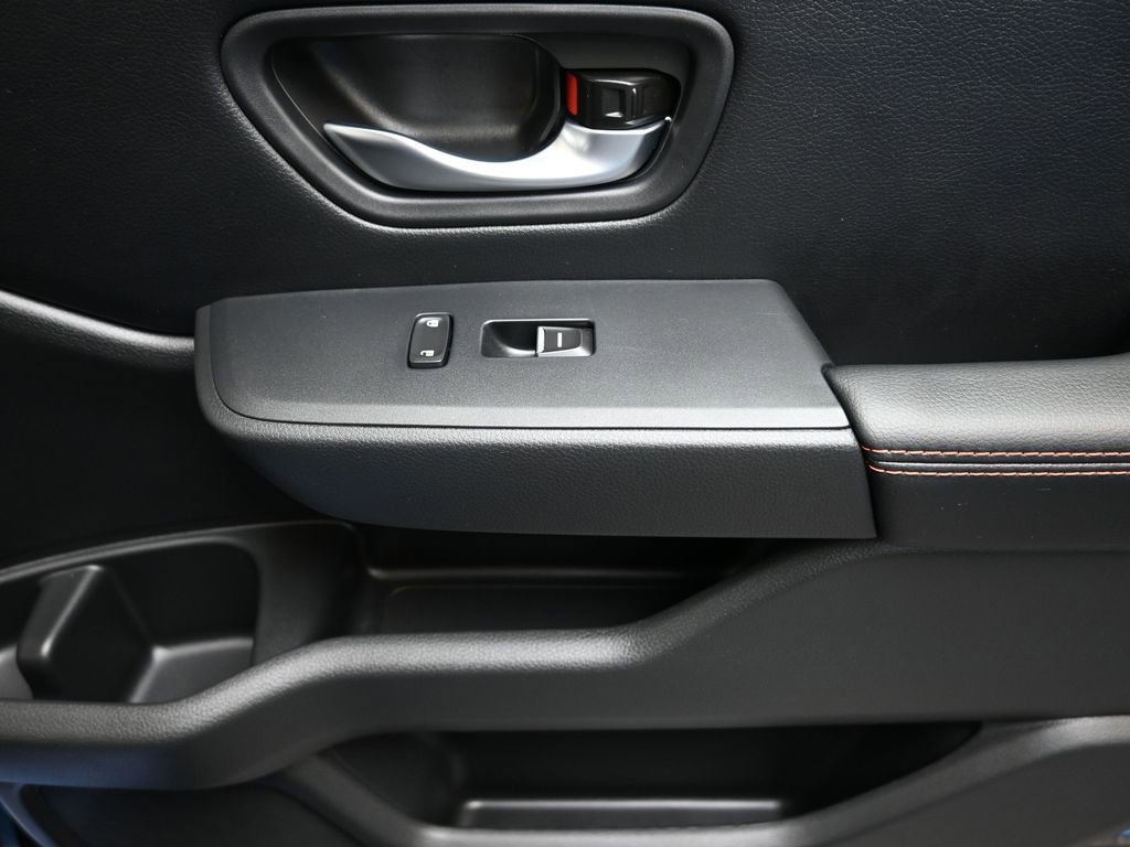 Used 2025 Honda Pilot TrailSport image 11