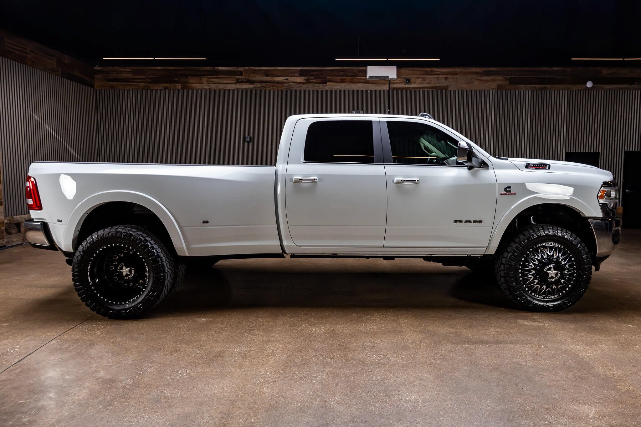 Used 2022 RAM 3500 Laramie AWD/4WD image 10
