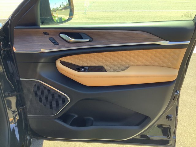 Used 2022 Jeep Grand Cherokee L Summit w/ Advanced Protech Group IV image 42