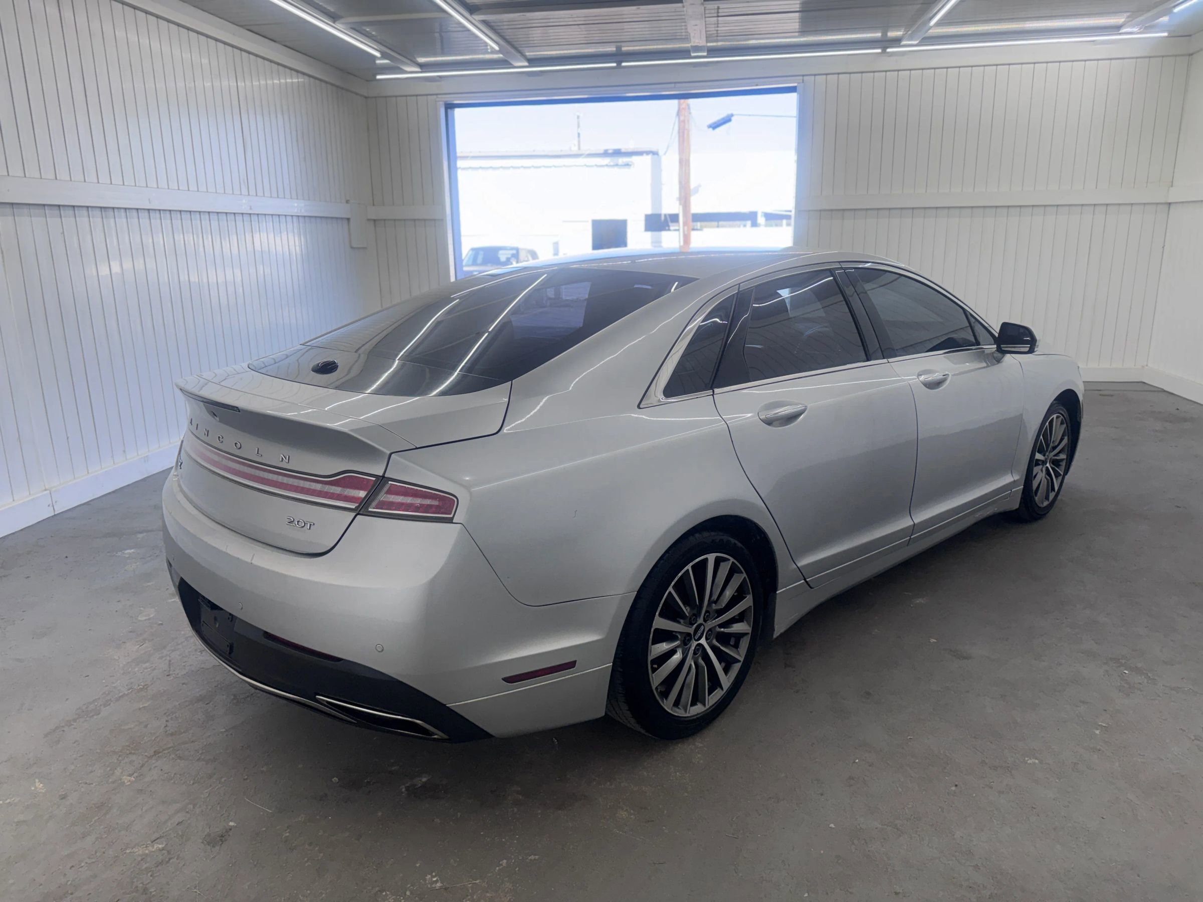 Used 2017 Lincoln MKZ Select image 5