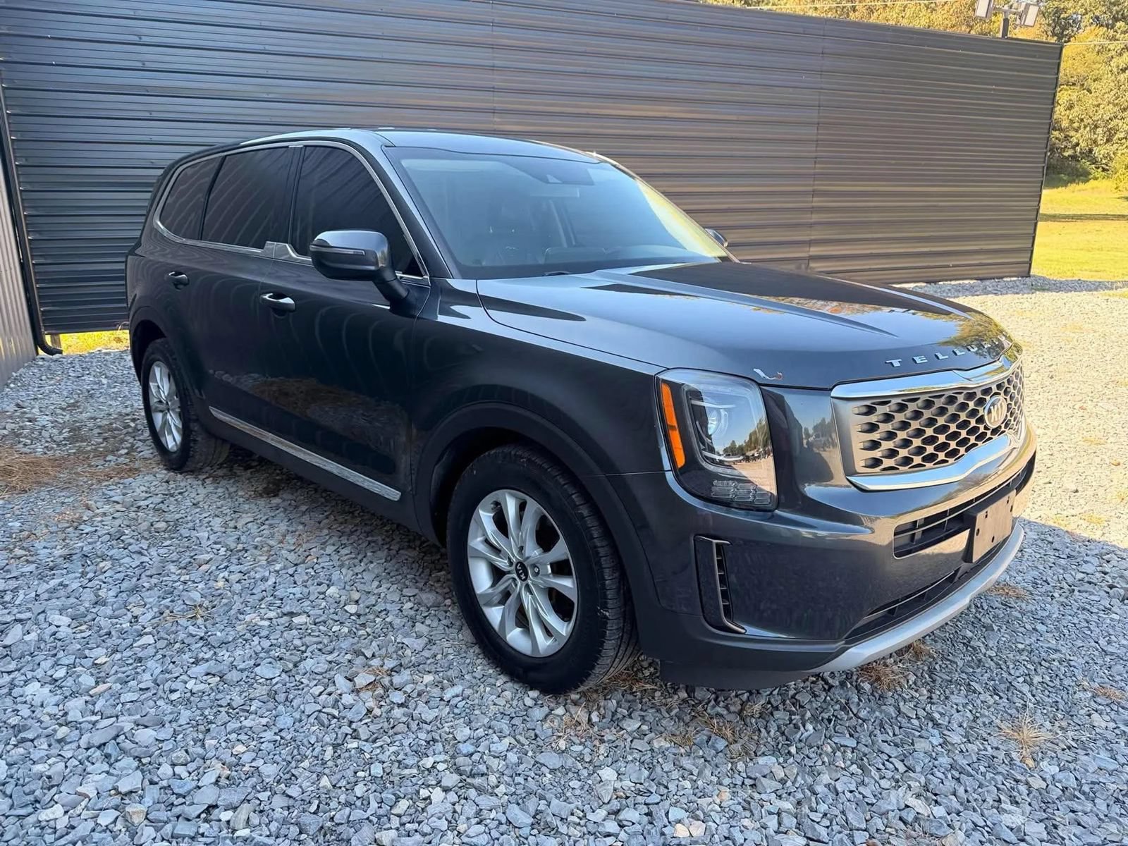 Used 2020 Kia Telluride LX AWD/4WD image 3