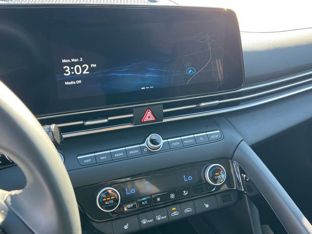 Certified 2025 Hyundai Elantra SEL image 20