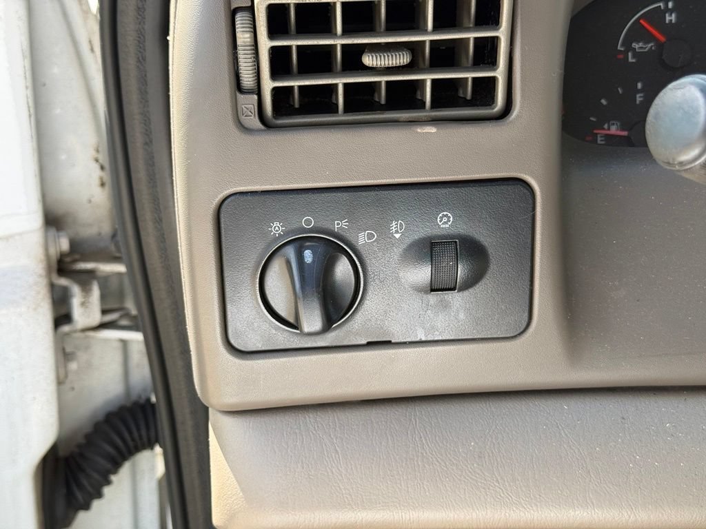 Used 2003 Ford F250 XL AWD/4WD image 19