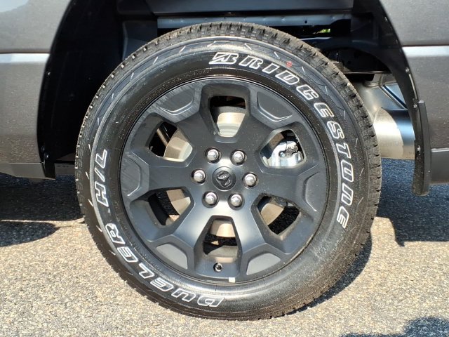 New 2026 RAM 1500 Express AWD/4WD image 9