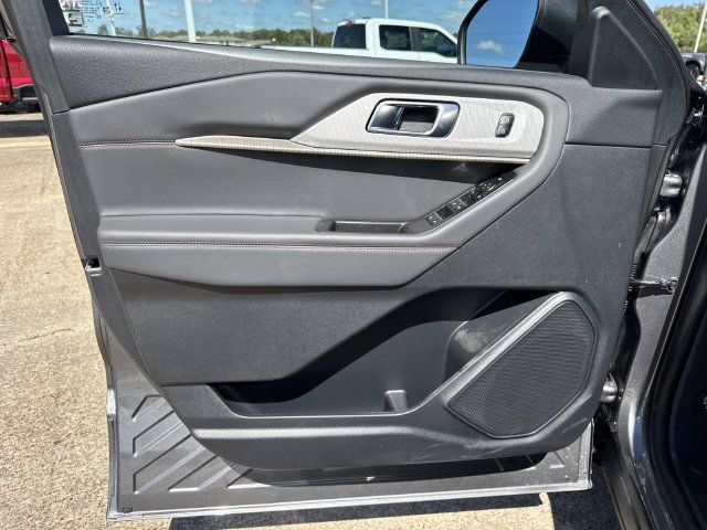 New 2026 Ford Explorer Active w/ Active Comfort Package RWD image 19