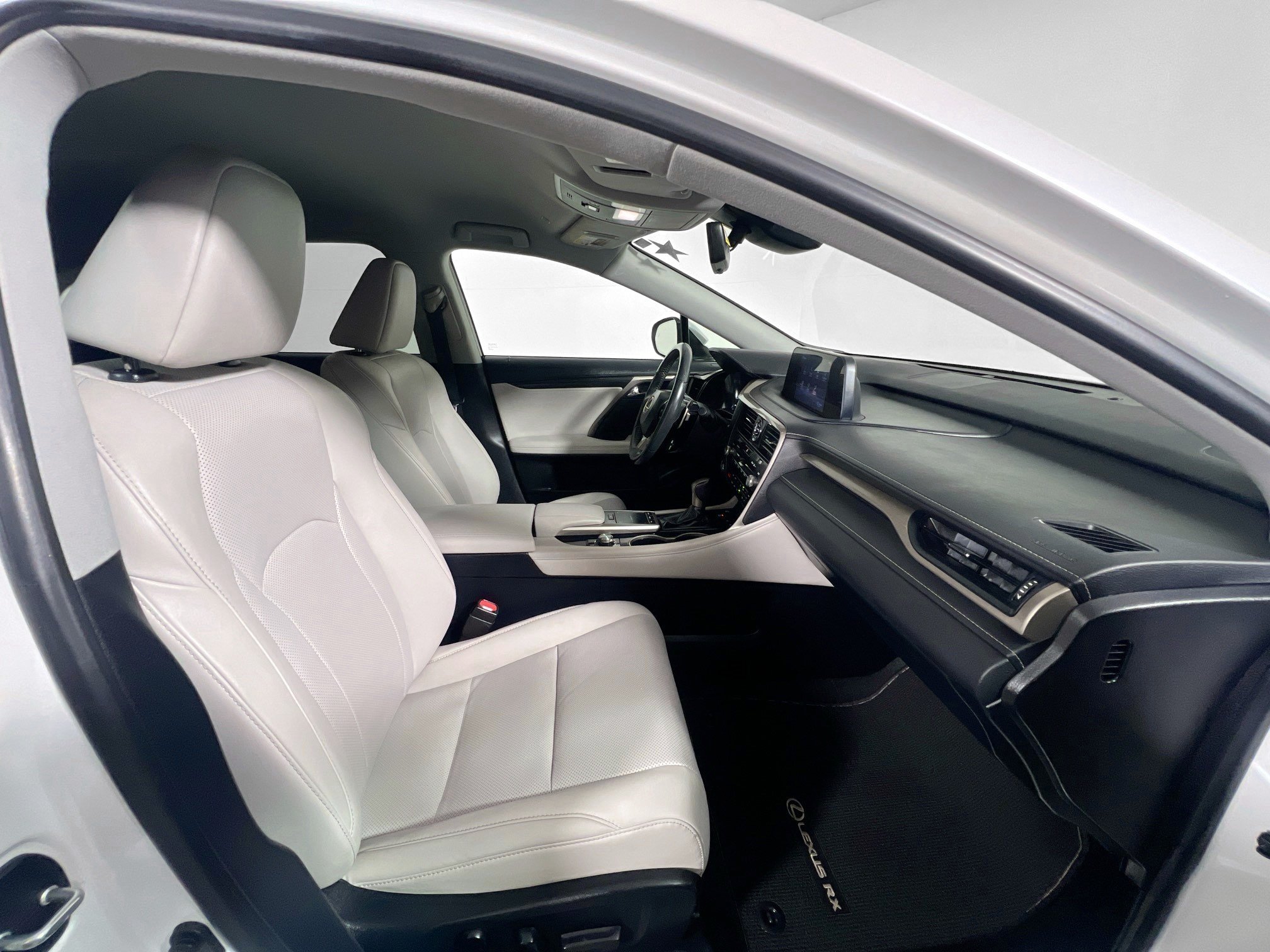 Used 2021 Lexus RX 350 FWD w/ Accessory Package image 31