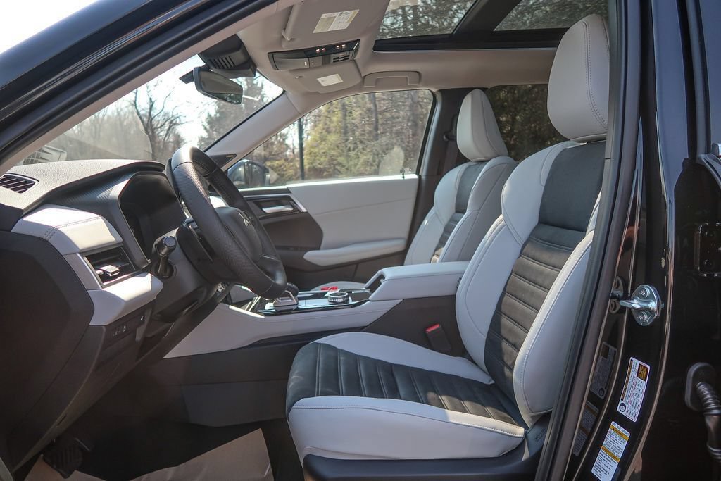 New 2026 Mitsubishi Outlander SE AWD/4WD image 25