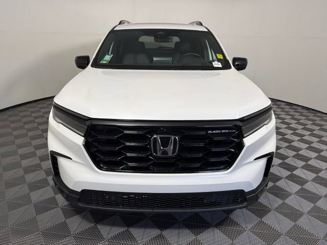 Used 2025 Honda Pilot Black Edition image 9