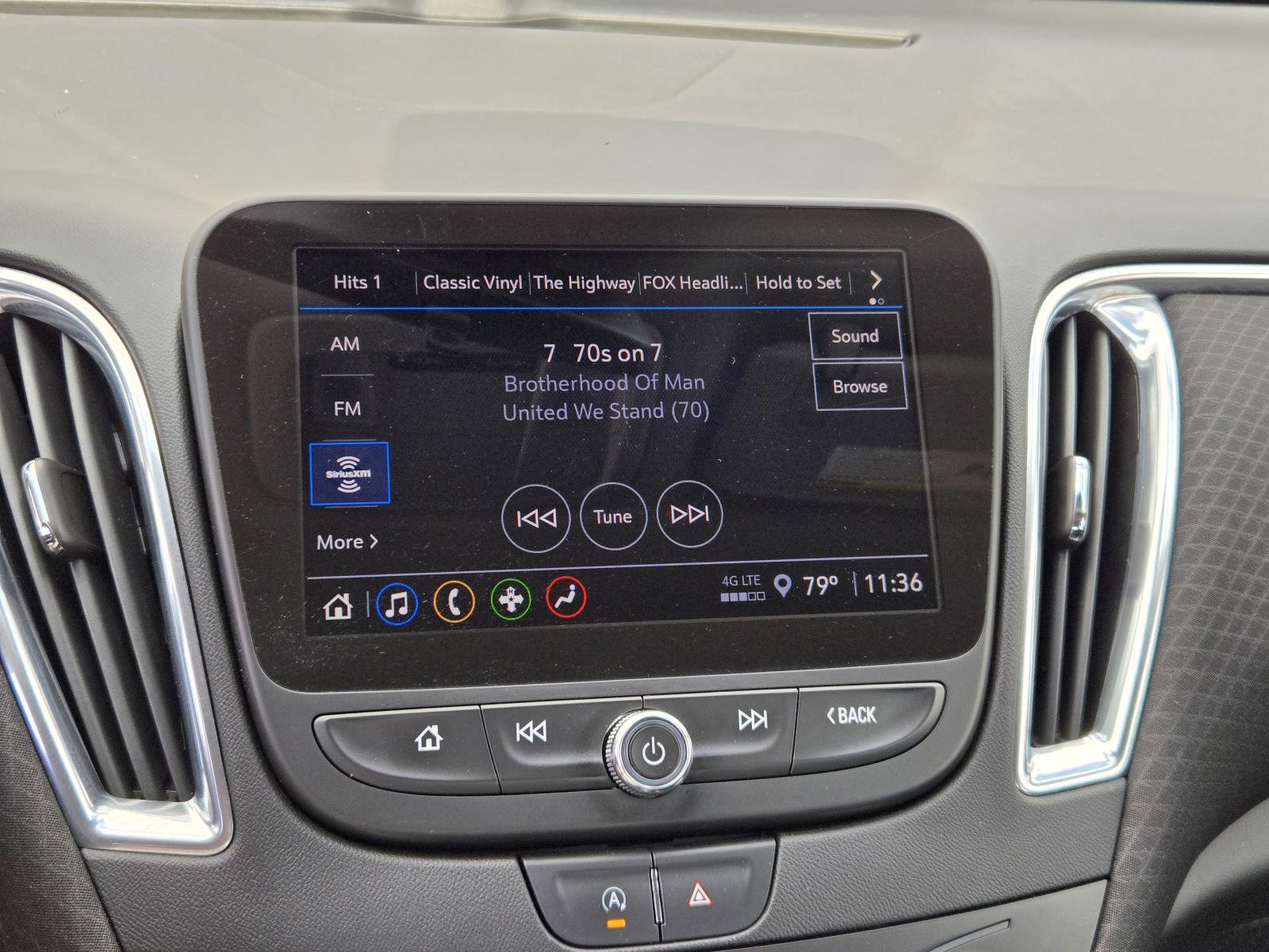 Used 2021 Chevrolet Malibu LT image 9