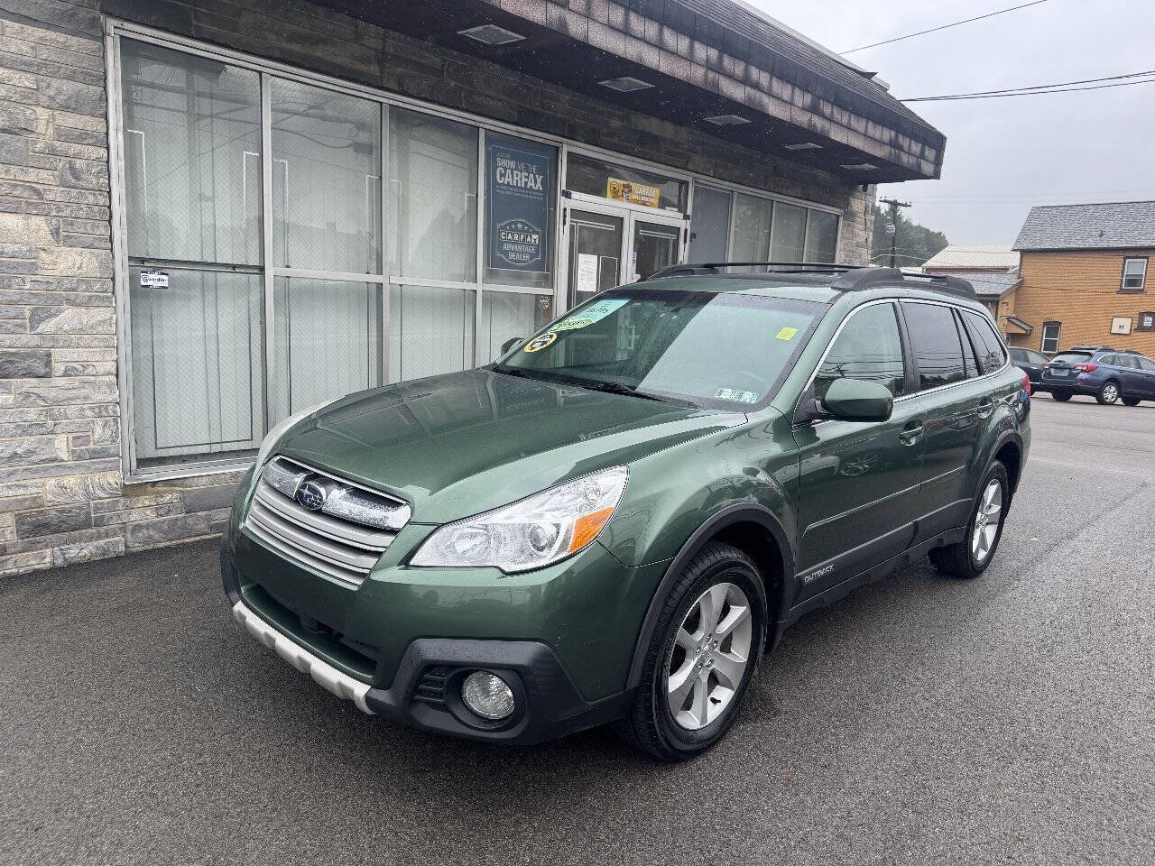 Used 2014 Subaru Outback 2.5i Limited AWD/4WD image 1