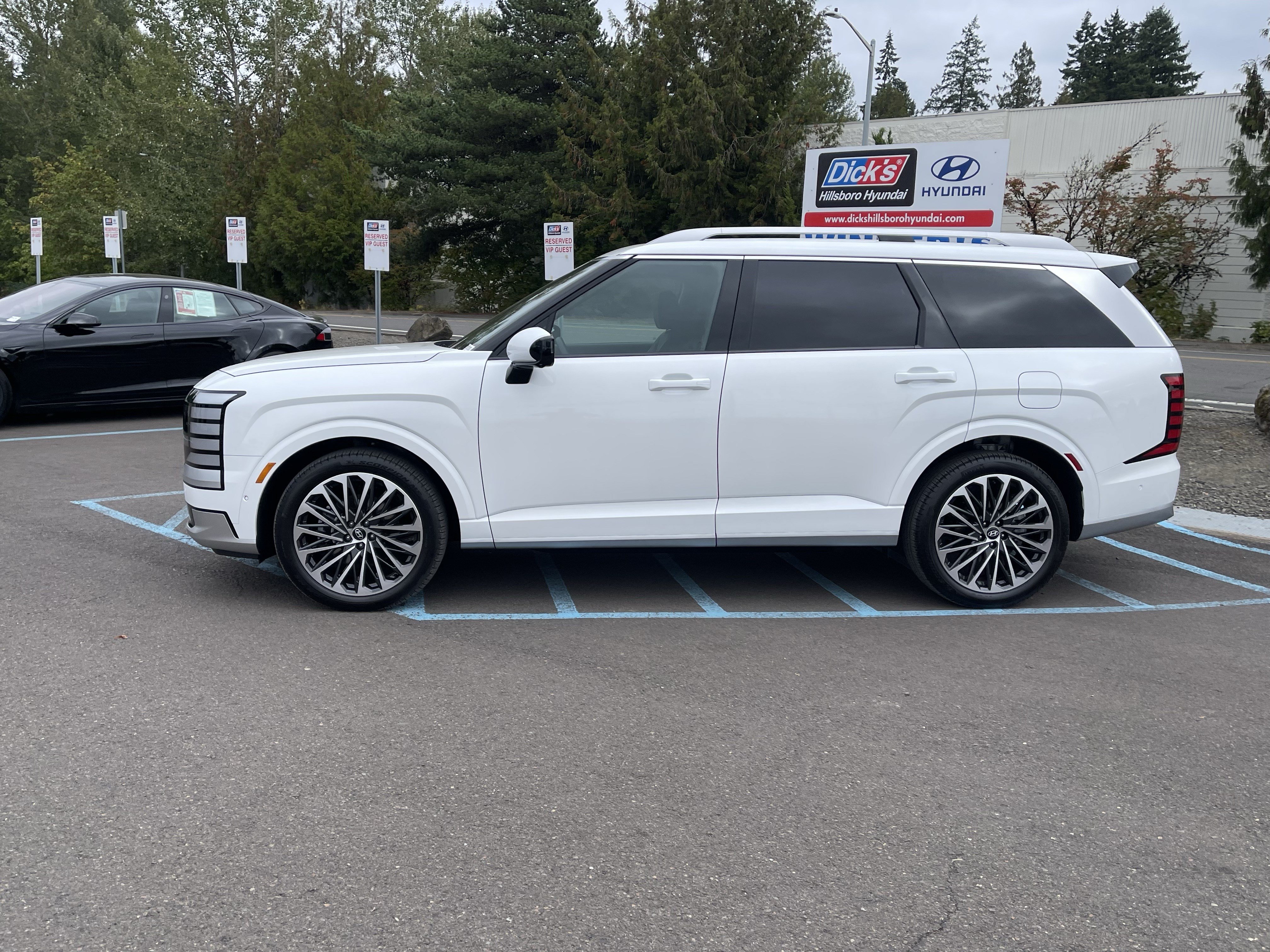 Used 2026 Hyundai Palisade Calligraphy AWD/4WD image 2