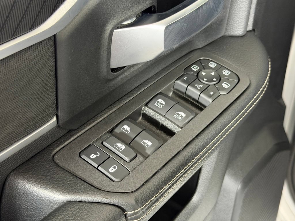 Certified 2026 RAM 2500 Big Horn AWD/4WD image 27