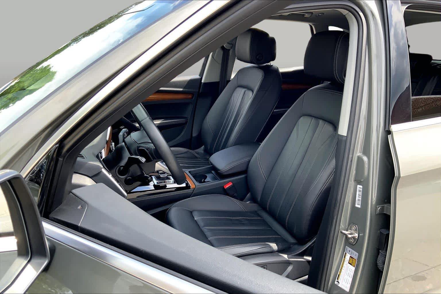 Used 2023 Audi Q5 2.0T Premium Plus w/ Premium Plus Package AWD/4WD image 8