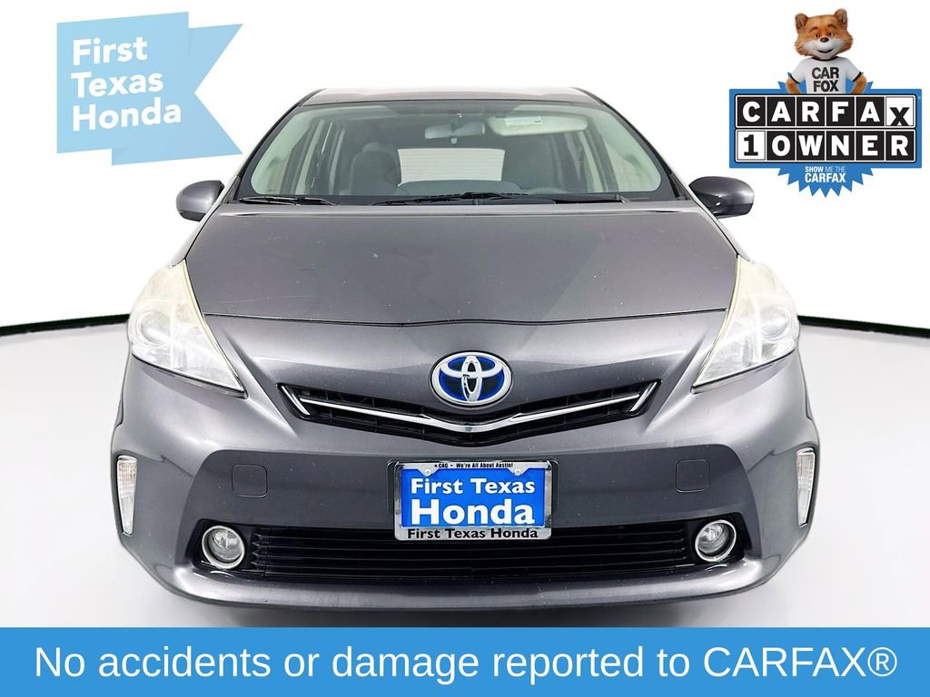 Used 2014 Toyota Prius V Two image 2