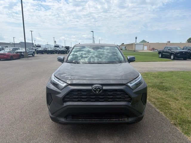 Used 2024 Toyota RAV4 LE AWD/4WD image 7