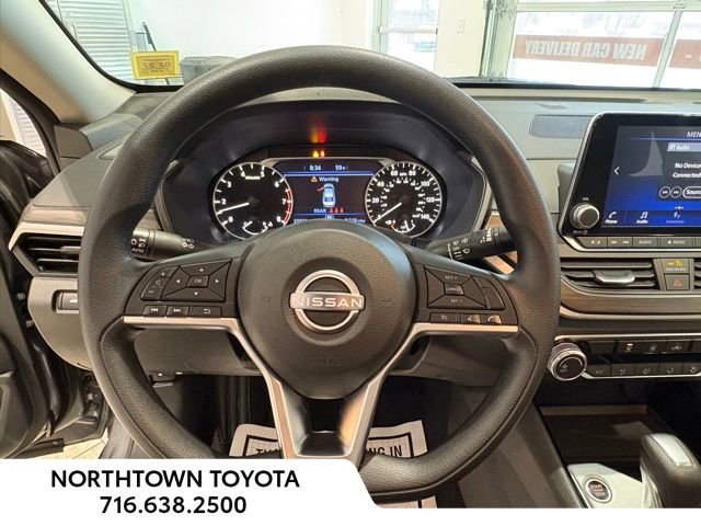 Used 2024 Nissan Altima 2.5 SV image 7