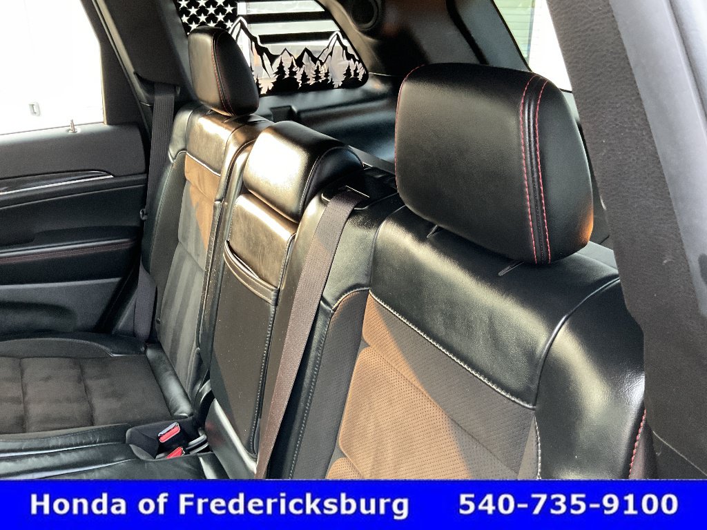 Used 2021 Jeep Grand Cherokee Trailhawk w/ Premium Lighting Group AWD/4WD image 28