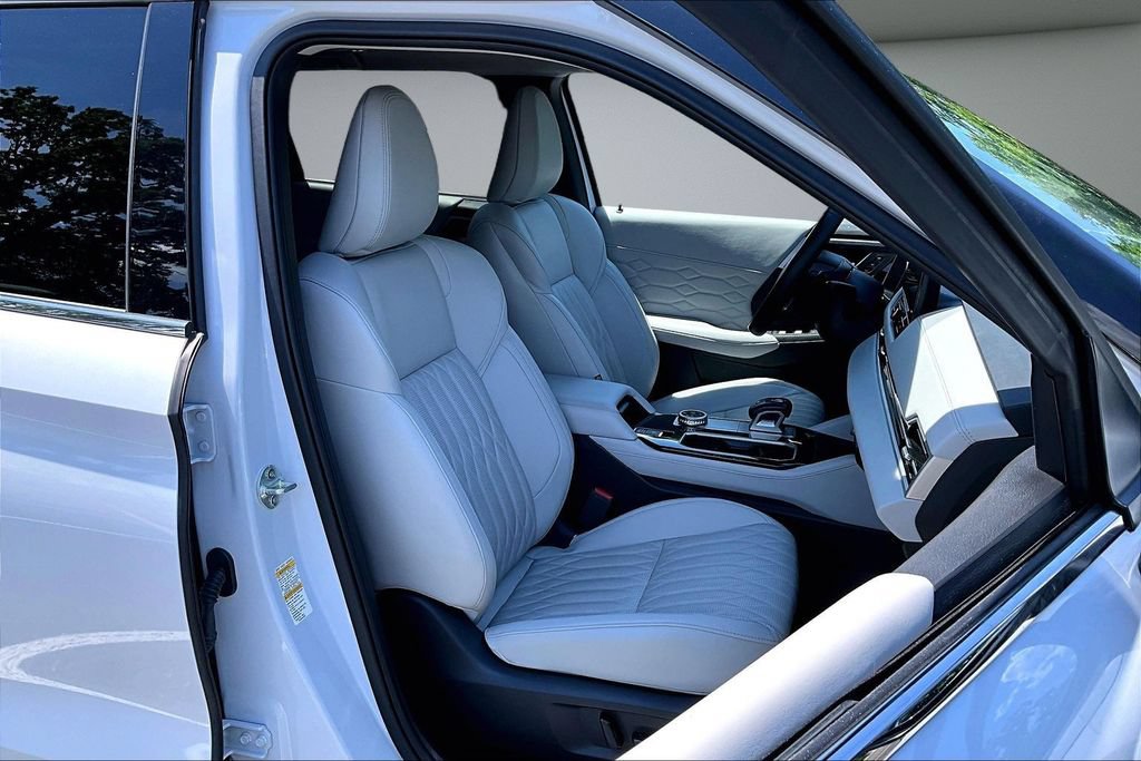 Used 2025 Mitsubishi Outlander SEL AWD/4WD image 30