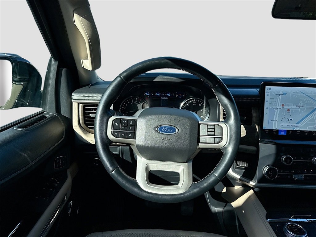 Used 2022 Ford Expedition Limited image 25