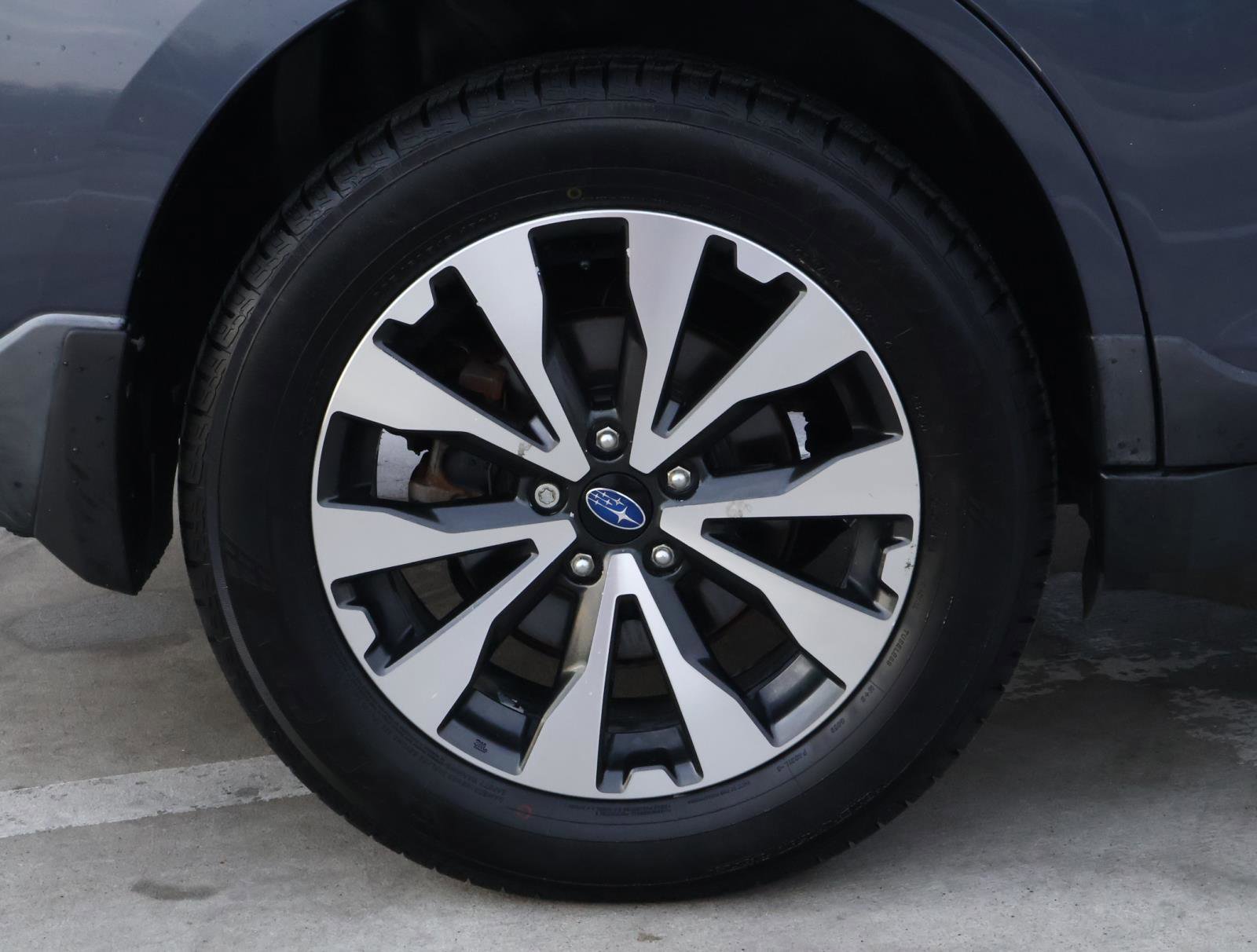 Used 2017 Subaru Outback 3.6R Limited image 8