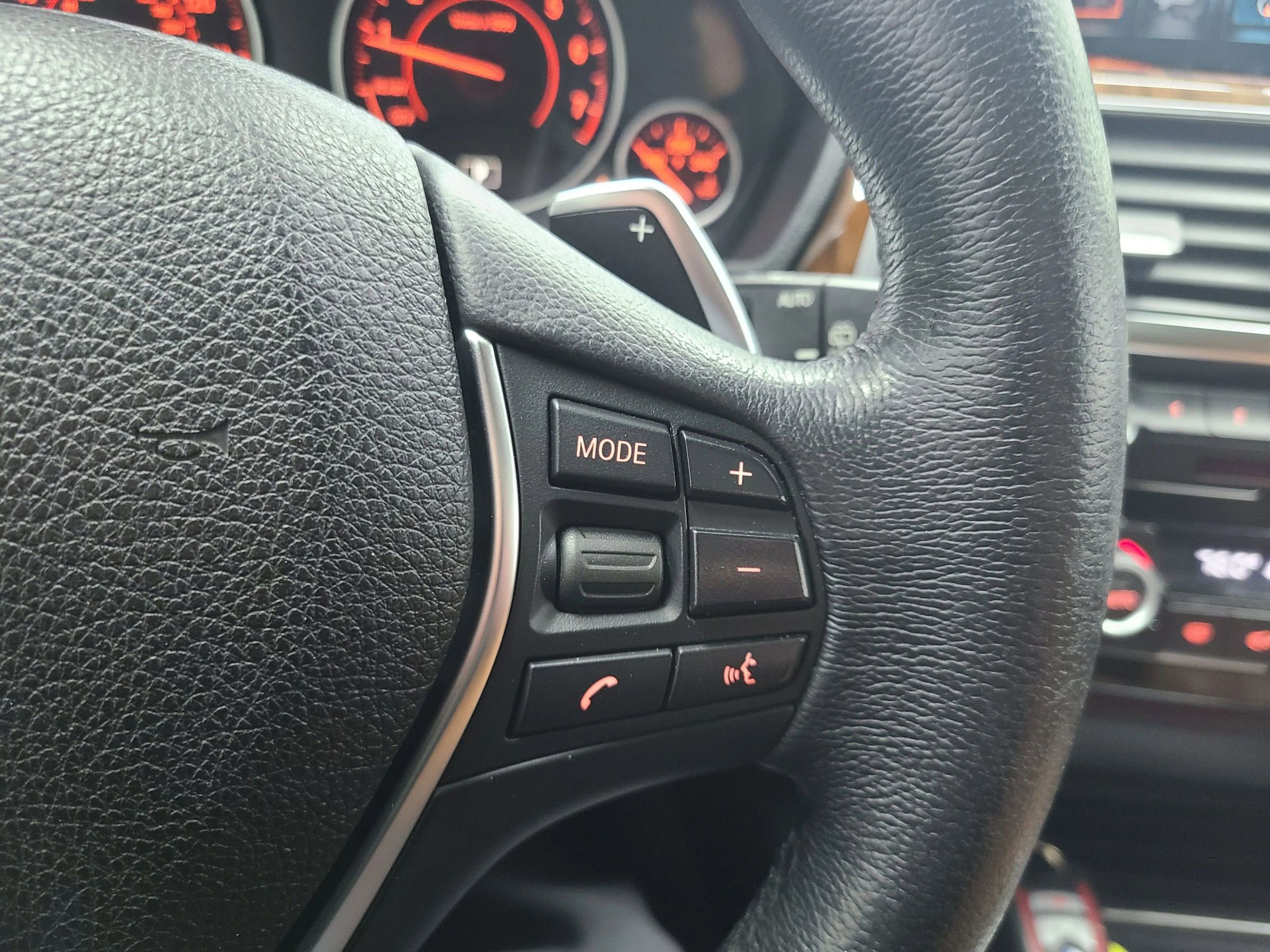 Used 2017 BMW 330i xDrive Wagon image 33